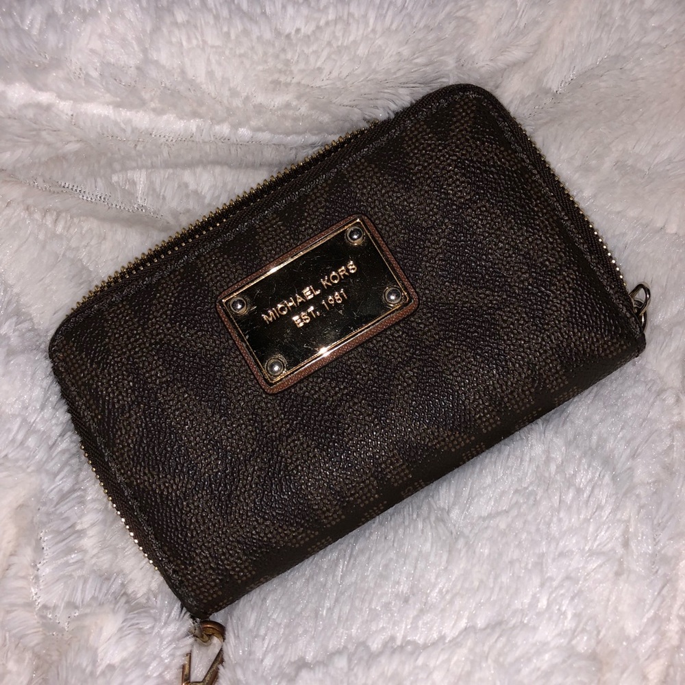 Michael Kors Wristlet